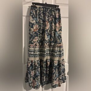 Sienna Sky floral maxi skirt sz M